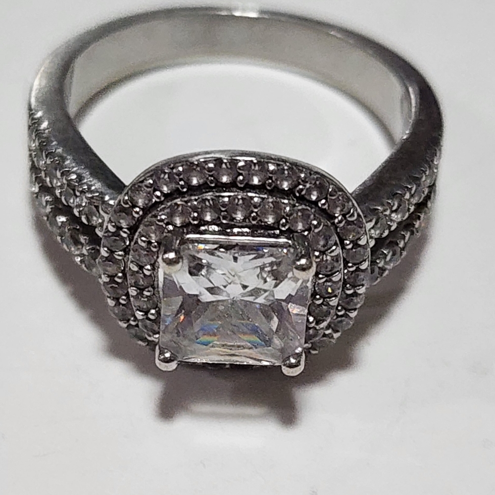 Sterling Silver Ring with Clear Gemstone Size 8